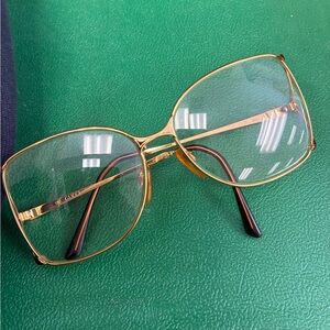 Vintage Gucci Women's Gold Frame Glasses